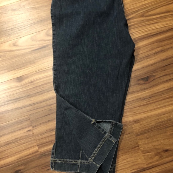 Liz Claiborne Jean Capri - Picture 3 of 3